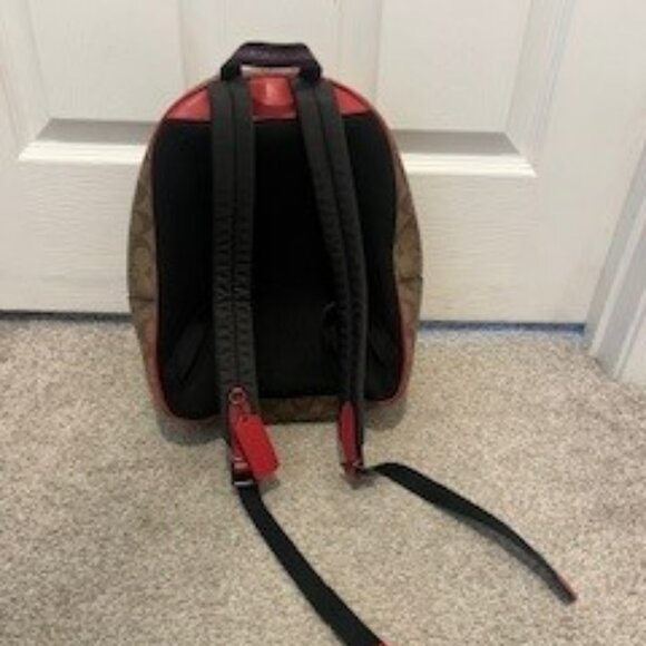 COACH MEDIUM CHARLIE BACKPACK IN SIGNATURE CANAS WITH CHERRY MOTIF - Picture 3 of 10